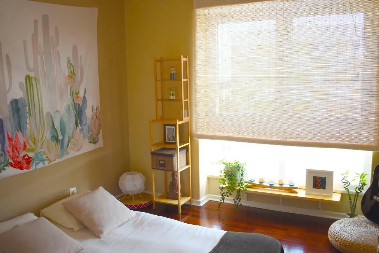 Lisbon Sky View 3Br Home + Near Airport + Free Parking 0*,