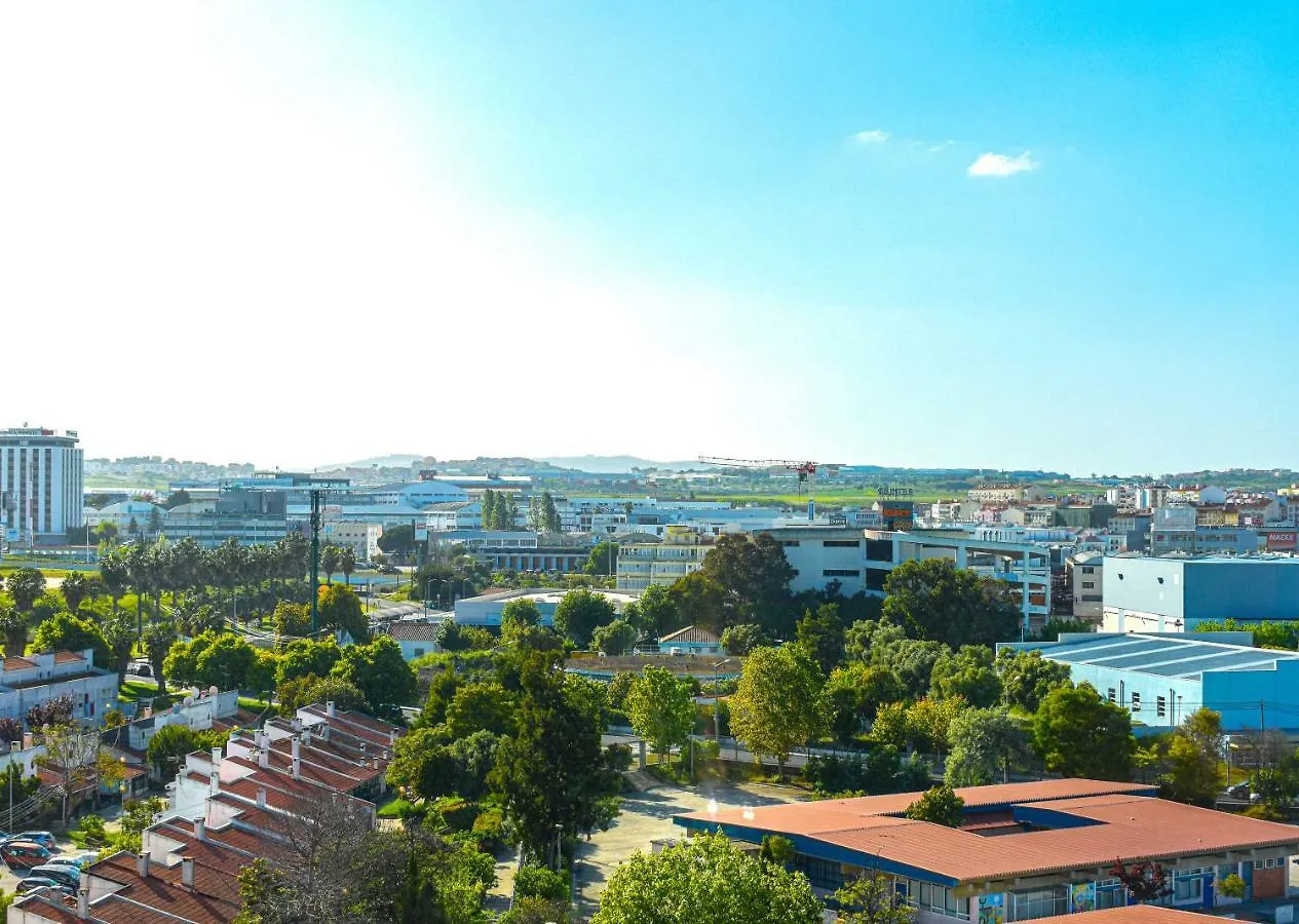 Lisbon Sky View 3Br Home + Near Airport + Free Parking Portugal